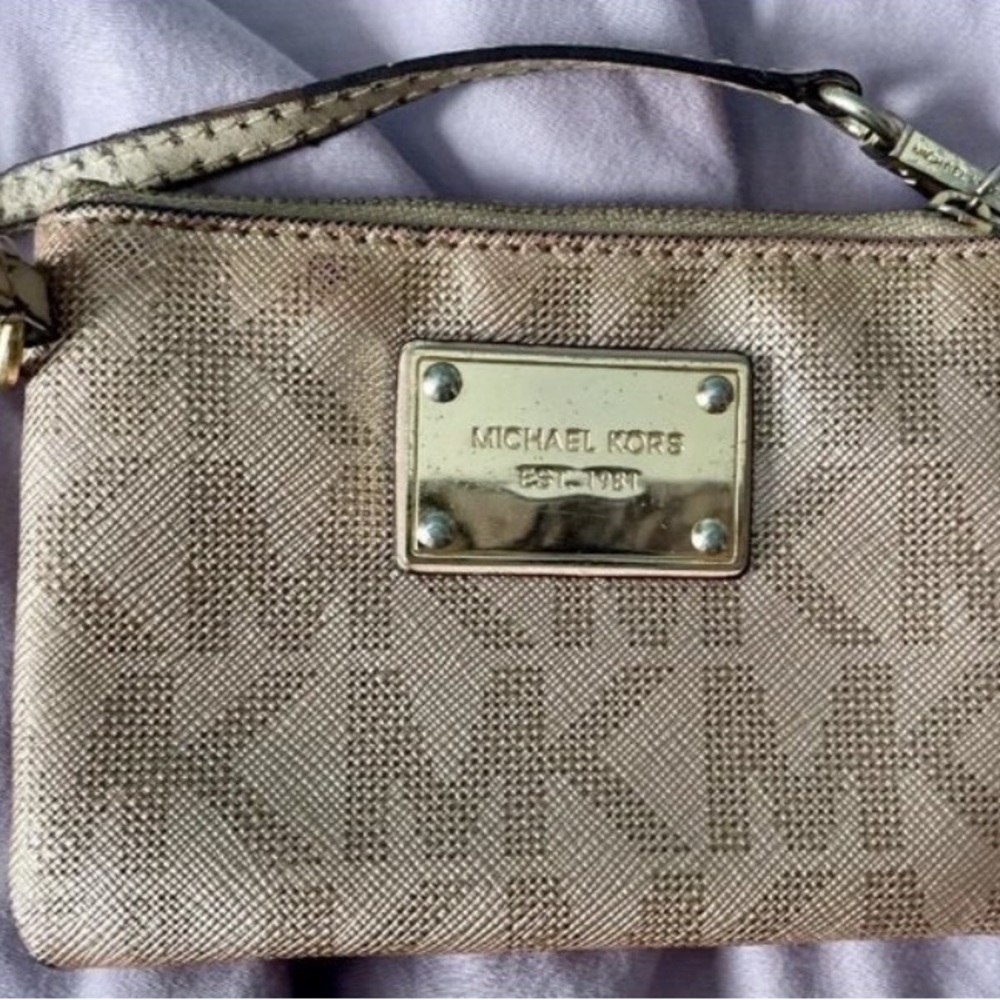 MICHAEL KORS Jet Set Charm Rose Gold MK Signature Clutch Wristlet Wallet. NEW - Picture 2 of 6